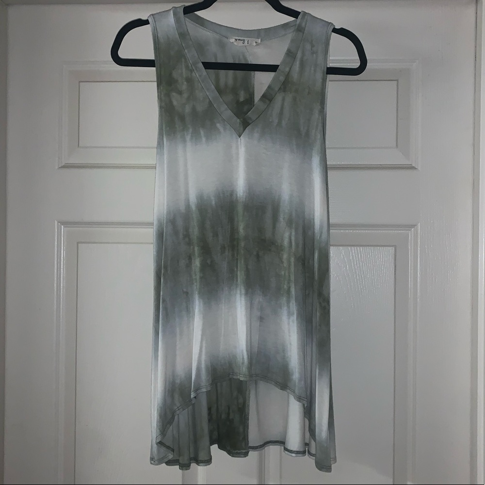 🚫SOLD🚫White and Green Tie Dye Tank Top
